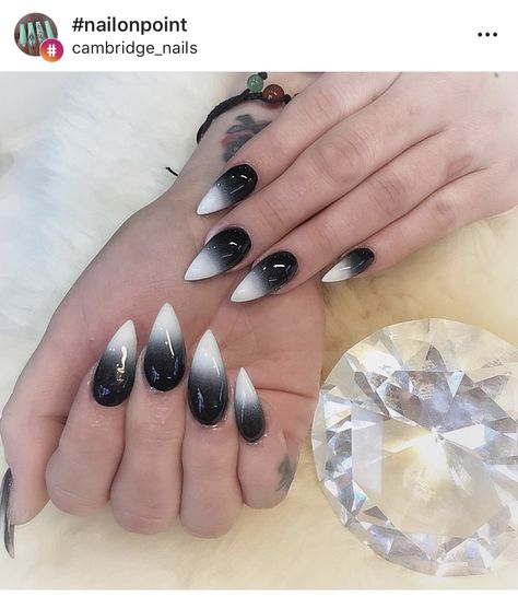 Black And White Ombre Nails Short, Black And White Ombré Nails, Black To White Ombre Nails, White And Black Ombre Nails, Black White Ombre Nails, Black And White Ombre Nails, Black And White Stiletto Nails, Sparkly Ombre Nails, Ambre Nails