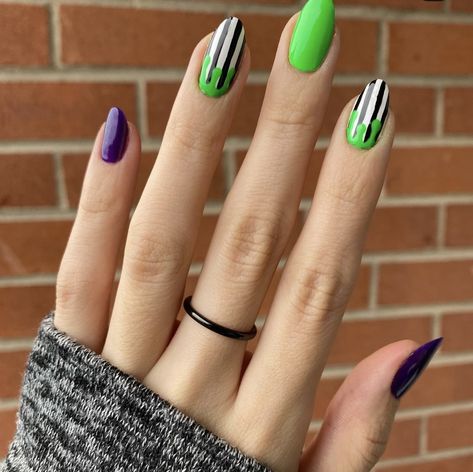 Fall Nails Ideas, Nightmare Before Christmas Sally, Holloween Nails, Witchy Nails, Simple Fall Nails, Pretty Nail Colors, Halloween Acrylic Nails, Drip Nails, Striped Nails