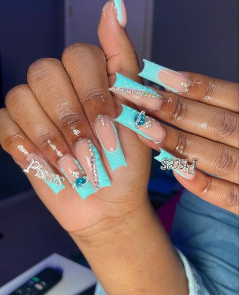 Teal Prom Nails, Birthday Nails Gemini, Nails Pisces, Birthday Nails Blue, Blue Birthday Nails, Flicks Hair, 21st Birthday Nails, Birthday Nail Designs, Girls Nail Designs