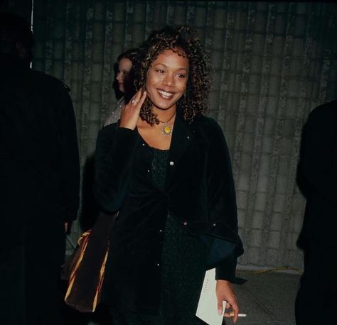 🚀 on Twitter: "Rachel True in the 1990s 📸… " Rachel True, Black 90s Fashion, The Cosby Show, Casual Couture, 90s Girl, Beautiful Smile Women, I Love Girls, Hollywood Glamour, Lookbook Outfits