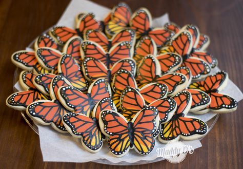 Monarch Baby Shower Ideas, Monarch Butterfly Baby Shower Ideas, Monarch Butterfly Birthday Party, Monarch Butterfly Birthday Party Decorations, Monarch Butterfly Tablescape, Monarch Butterfly Party, Monarch Butterfly Cookies, Monarch Butterfly Birthday, Orange Monarch Butterfly Party