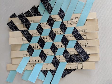 UnBound: A Paper Art Blog: 30 Paper Weavings in 30 Days Weaving Patterns Design, Paper Weaving, Diy Papier, Weaving Projects, Middle School Art, Paper Folding, Weaving Art, Weaving Patterns, Woven Paper