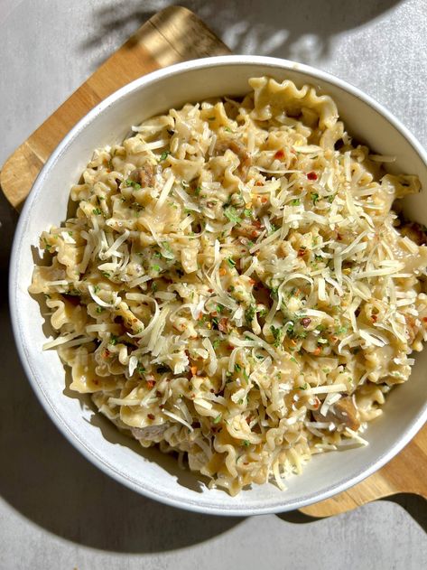 Roasted Garlic Sausage & White Wine Pasta — Violet Cooks Things White Wine Recipes Cooking, Violet Cooks, White Wine Pasta, Wine Pasta, Roasted Garlic Chicken, Roasted Garlic, On The Ground, I Love Food, Soul Food