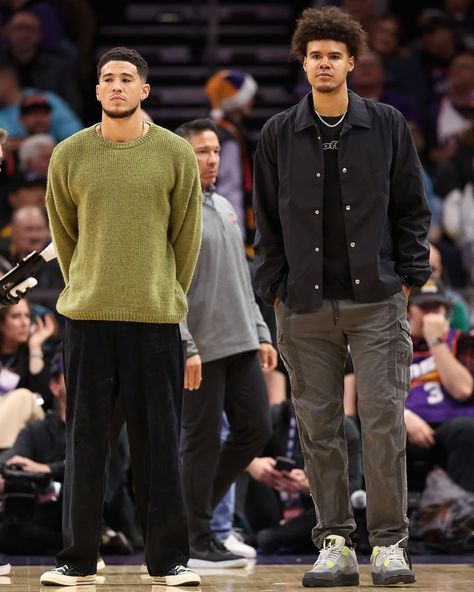 Nba Outfit, Nba Fashion, Black Men Street Fashion, Devin Booker, Guys Clothing Styles, Mens Casual Dress Outfits, Mens Outfit Inspiration, Winter Outfits Men, Outfits With Converse