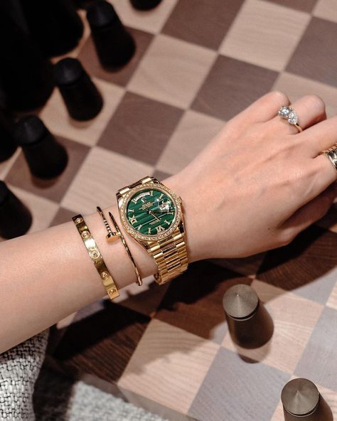 Rolex Day Date with Green Malachite dial watc Rolex Watch Outfit, Rolex On Wrist Women, Yellow Gold Rolex Women, Womens Rolex Watches Gold, Women's Rolex Watches For Women, Daydate Rolex Women, Rolex Day Date 36 Gold, Gold And Green Watch Women, Gold Green Watch