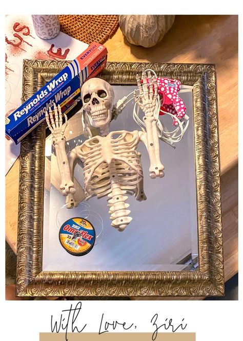 Diy Halloween Mirror Ideas, Skull Mirror Diy, Diy Skeleton Mirror, Diy Skeleton Picture Frame, Diy Halloween Mirror Decor, Skeleton Coming Out Of Mirror, Diy Halloween Mirror, Diy Skeleton Decor, Halloween Mirror Diy