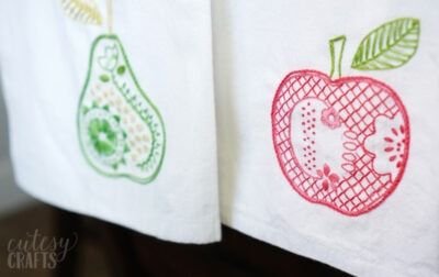 Embroider Tea Towels, Flour Sack Towels Crafts, Kitchen Liners, Tea Towels Embroidery, Free Cross Stitch Designs, Tea Towels Diy, Hand Embroidery Patterns Free, Vintage Tea Towels, Towel Embroidery