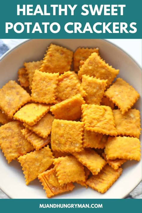 Made with just 5 ingredients, these Sweet Potato Crackers are the perfect combination of crispy, crunchy, and oh-so-satisfying. They're the perfect snack, anytime, anywhere! Potato Crackers, Sweet Potato Crackers, Easy Sweet Potato, Toddler Recipes, Potato Snacks, Homemade Crackers, Baby Led Weaning Recipes, Stuffed Sweet Potato Healthy, Weaning Recipes