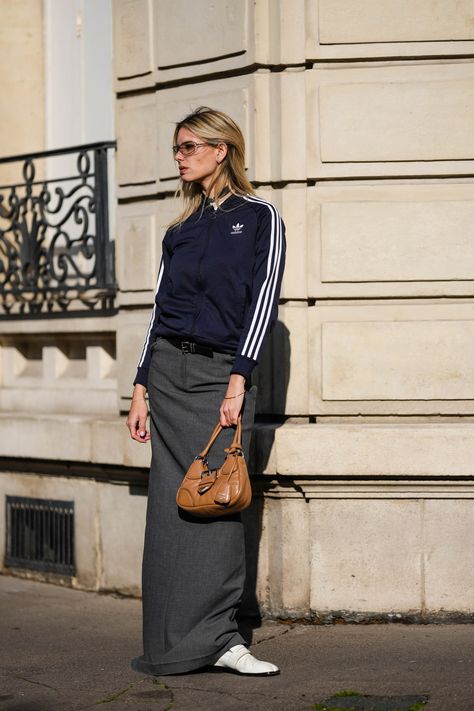 Grey Maxi Skirt Outfit, Gray Skirt Outfit, Pencil Skirt Outfits Casual, Grey Pants Outfit, Adidas Skirt, Grey Long Dress, Long Pencil Skirt, Tailored Skirt, Pencil Skirt Outfits