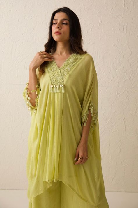 Shop for these amazing collections of Green Georgette Tissue Chanderi Asymmetric Kaftan And Flared Pant Set For Women by Chandbari online at Aza Fashions. Unique Kaftan Designs, Peach Kurti, Kaftan Dress Indian, Women Nightwear Dresses, V Neck Kaftan, Festival Dresses, Kaftan Pattern, Kaftan Designs, Casual Indian Fashion