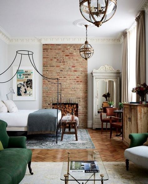 Artist Residence London, Hotel Bedroom Decor, Eclectic Bedrooms, Provincial Bedroom, Artist Residence, Brick Walls, Country Bedroom, Elegant Bedroom, Bedroom Hotel