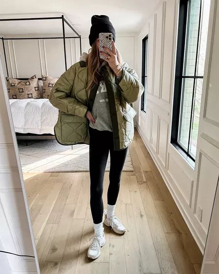 Aiden Hoodie University Paris curated on LTK Oversized Green Jacket, Veja Sneakers Outfit, Oversized Jacket Outfit, Athleisure Outfits Winter, Quilted Jacket Outfit, Green Jacket Outfit, Chic Athleisure Outfits, Winter Jacket Outfits, Veja Esplar