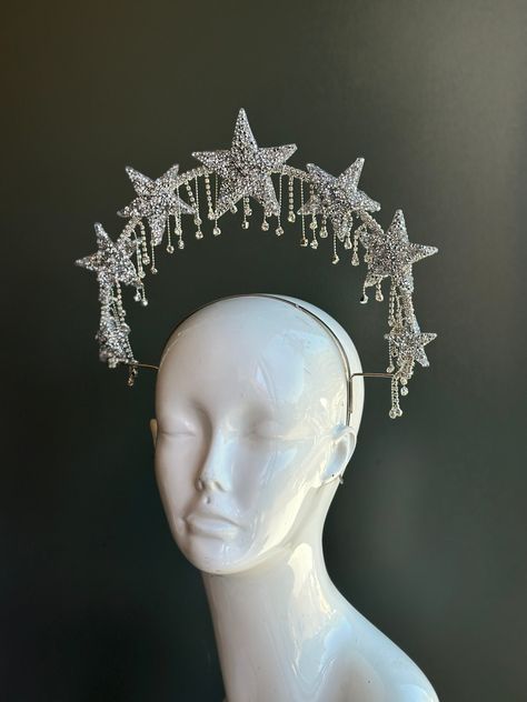 Dazzle and Sparkle bright in this Star studded jewel halo festival crown. We can customize design to match your outfit, get in touch for a design consultation and custom quote.  S H I P P I N G -  Processed same day or within 24 hours.  1-2 day guaranteed delivery, add item to cart, click shipping tab for rates.  Pls leave a check out note with your need date & contact number  Msg for delivery time frames (Include your state/country) S I Z E  Adult size. For children, pls contact to resizing or Star Head Piece, Crescent Moon Headpiece, Star Princess Aesthetic, Star Goddess Costume, Moon Crown Goddesses, Mirror Headpiece, Moon Costume Ideas, Star Costume Women, Space Headpiece