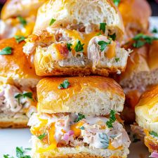 Sweet Hawaiian Rolls, Sliders Recipes Chicken, Dry Ranch Dressing Mix, Dry Ranch Dressing, Gluten Free Travel, Chicken Sliders, Hawaiian Rolls, Dinner Options, Dairy Free Dessert