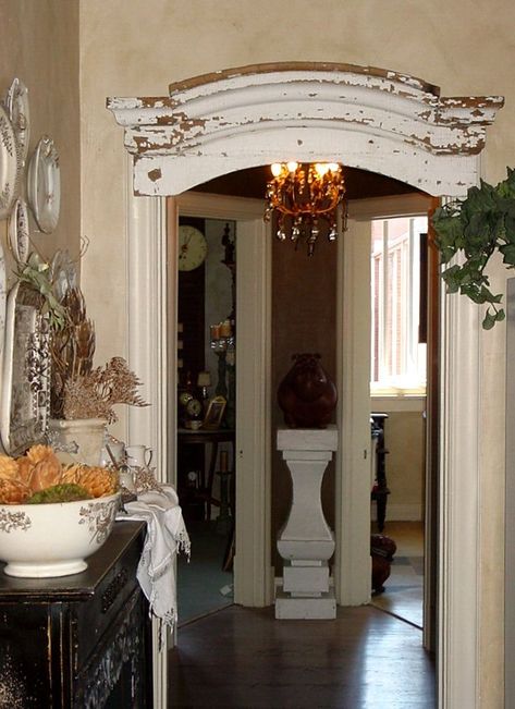 Add shabby architectural pieces to interior entries... Salvaged Decor, Casa Country, Architectural Pieces, Old Doors, Entry Way, Architectural Salvage, Architectural Elements, Shabby Chic Decor, Chic Decor