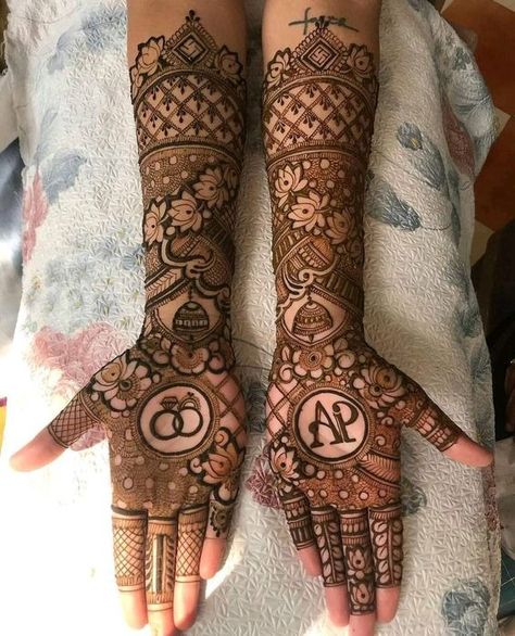 Royal Front Hand Mehndi Design. - MELTBLOGS Latest Mehndi Designs Wedding, Traditional Mehndi Designs, Front Hand Mehndi Design, Front Hand Mehndi, Engagement Mehndi, Front Mehndi Design, Hand Mehndi Design, New Bridal Mehndi Designs, Mehndi Designs Bridal Hands