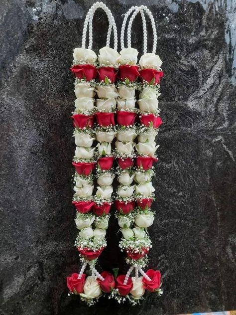 Jai Mala Designs Indian Weddings, Var Mala Designs, Var Mala Indian Weddings, Varmala Designs Flower Garlands, Jai Mala Designs, Jaimala Designs Indian Weddings, Marriage Flower Mala, Garlands Wedding Indian Flower, Varmala Indian Weddings