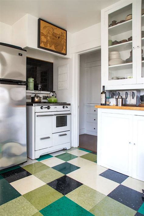 Eclectic mystic home - linoleum kitchen floor - best kitchen floor - Apartment Therapy photo - Bethany Nauert Linoleum Kitchen Floors, Vct Tile, Best Flooring For Kitchen, Kitchen Floor Tiles Ideas, Patterned Floor Tiles, Linoleum Flooring, Kitchen Floor Tile, Vinyl Tiles, Kitchen Tile