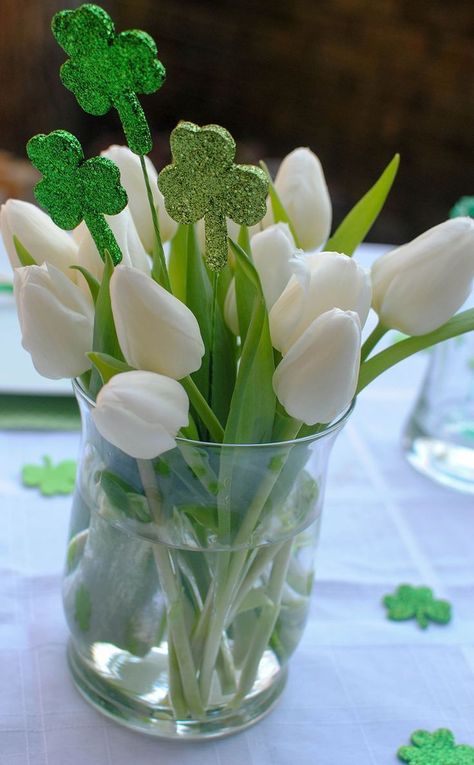 St Pattys Party, St Patricks Decorations, Fete Saint Patrick, St Patricks Day Quotes, St Patricks Crafts, St Patricks Day Food, St Patrick's Day Decorations, Green Beer, Saint Patties