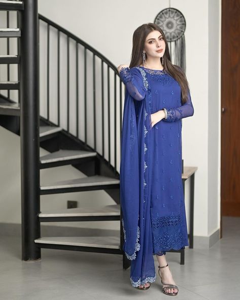 Sapphire Symphony : Luxury chiffon stiched / unstiched Shop : www.brandaffection.uk ( Link in bio 👆) #pakistanidesignersuitsuk #luxuryformals #luxurypret #luxurychiffon #embroideredchiffon Organza Suits, Organza Lace, Frock Fashion, Organza Sleeves, Silk Bottoms, Dresses Chiffon, Pakistani Dress Design, Pakistani Designers, Blue Canvas