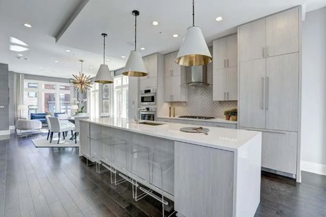 Urban Modern Design (Ideas & Examples) Blue Shaker Kitchen Cabinets, Blue Shaker Kitchen, Urban Modern Interior Design, European Kitchen Cabinets, Kitchen Wall Cabinets, European Kitchens, Shaker Kitchen Cabinets, Kitchen Cabinet Styles, Urban Modern