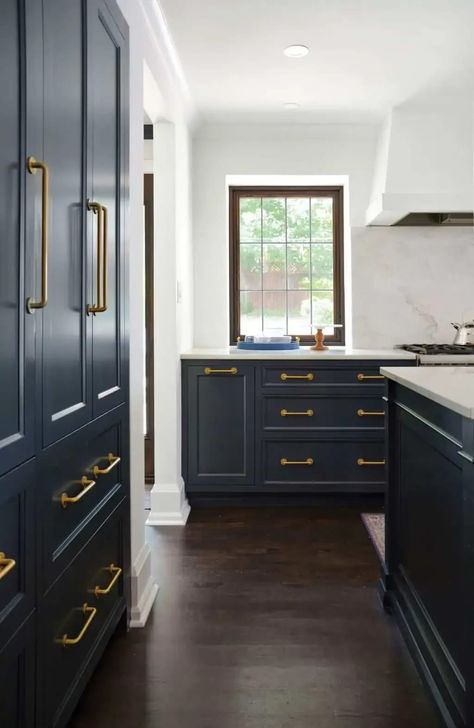 Navy Small Appliances, Navy Galley Kitchen Ideas, Koch Cabinets Kitchens, Hale Navy Kitchen Island, Dark Navy Kitchen Cabinets, Navy Island Kitchen, Blue And Brass Kitchen, Dark Navy Kitchen, Navy And Cream Kitchen