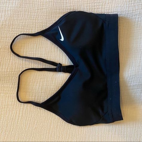 Brand new Nike Sports Bra Nike Sports Bra Aesthetic, Cute Sports Bra Aesthetic, Nike Sports Bra Outfit, Sport Bra Nike, Nike Gym Outfit, Cute Sports Bras, Nike Bra, Sports Bra Outfit, Sports Bra Nike