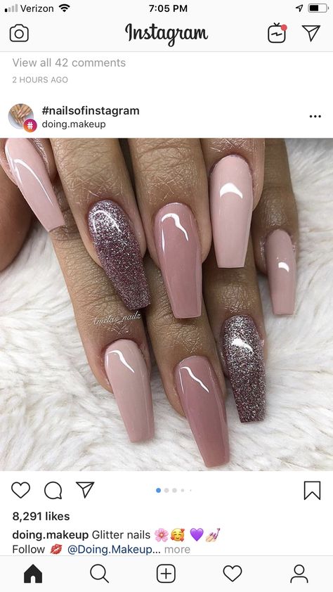 Dusty Rose Nails Design, Rose Nails Design, Dusty Rose Nails, Rose Nail Design, Rose Glitter, Rose Nails, Great Nails, Bling Acrylic Nails, Colorful Nail Designs