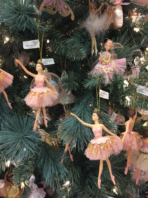 Christmas Themes 2023, Christmas Ornaments Aesthetic, Merry Christmas Aesthetic, Pink Christmas Aesthetic, Christmas Ballet, Rosa Shocking, Girly Christmas, Christmas Dreaming, Christmas Tree Bows