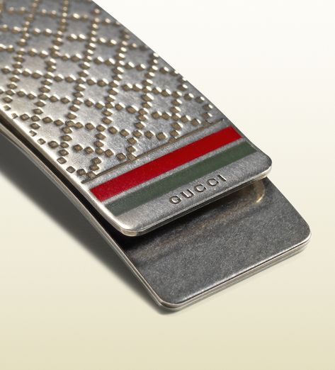 money clip in sterling silver with diamante pattern Pet Sematary, Money Design, Money Clips, Key Organizer, Rich Lifestyle, Clip Wallet, Porsche Design, Designer Wallets, Money Clip Wallet