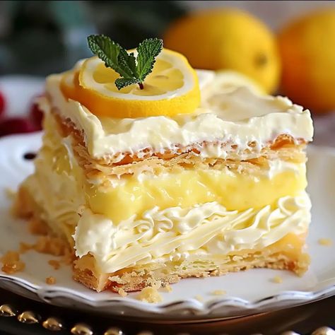 Lemon Eclairs, No Bake Lemon Eclair, No Bake Lemon Pudding Dessert, Katie Biegel No Bake Eclair Cake, Lemon Eclair, No-bake Lemon Eclair Cake Recipe, Cook Desserts, Snow Recipe, Simple Desserts