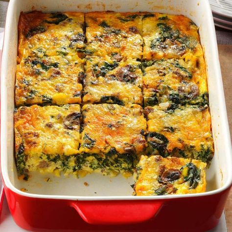 Eggs Florentine Potluck Casserole Spinach Egg Casserole, Christmas Brunch Casseroles, Brunch Frittata, Spinach And Eggs Breakfast, Christmas Breakfast Casserole, Spinach Quiche Recipes, Eggs Florentine, Baked Eggs Recipe, Chicken Tikka Masala Recipes