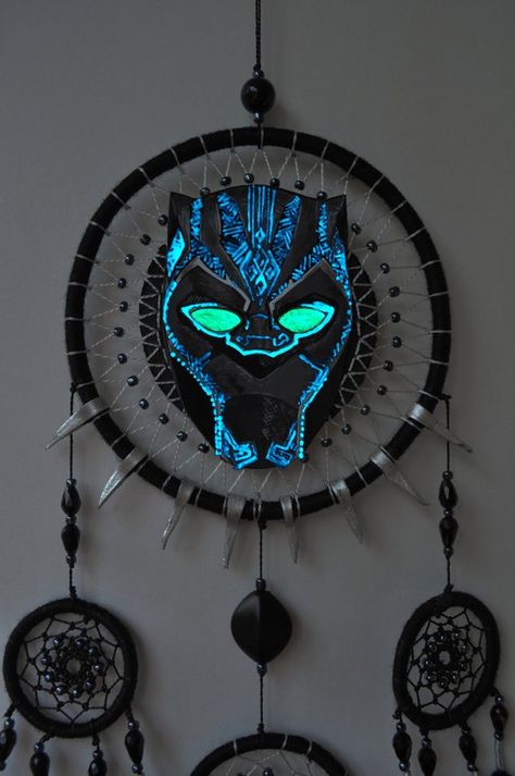 Black Panther Inspired Gift Superhero Avengers Dream Catcher for Boy Boys Wall Hanging Marvel Fan Gift Idea Wakanda Black Panther Room For Boys, Black Panther Room, Black Panthera, Unique Dream Catcher, Marvel Decor, Avengers Room, Character Head, Marvel Room, Black Panther Art