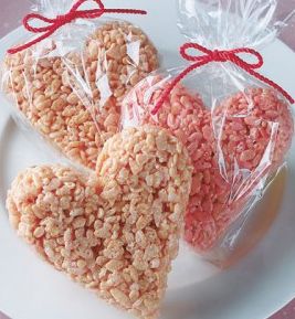 Lady and the Blog - http://www.ladyandtheblog.com/2012/02/09/6-easy-valentines-day-crafts-to-do-with-the-kids/ Rice Treats, Dessert Oreo, Valentines Baby Shower, Krispie Treats Recipe, Valentinstag Party, Preschool Valentines, Valentines Day Food, Kampot, Valentine's Day Recipes