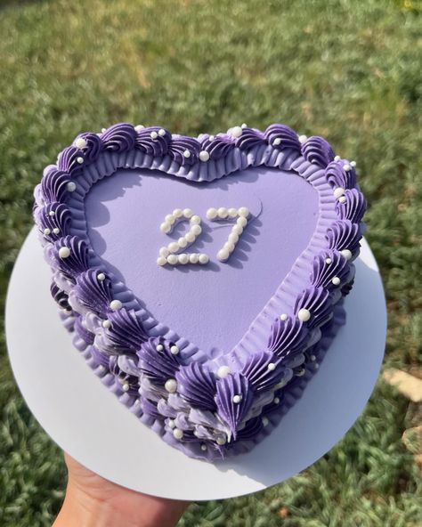 💜27💜 #cake #heartcake #miniheartcake #cakedecorating #baker #baketok #purplecake #aestheticcake #buttercream #buttercreamcake #cake #cakedecorating #cakedesign #wilton #wiltoncake #dallastx #dallascakes #buttercreamdecorating #buttercreamdesign Purple Heart Cake, 27 Cake, Buttercream Designs, Buttercream Decorating, Vintage Birthday Cakes, Quinceanera Cakes, Purple Cakes, Purple Birthday, Birthday Inspo