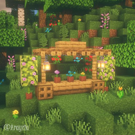 Garden Minecraft Aesthetic, Flower Garden In Minecraft, Minecraft Small Outdoor Decorations, Minecraft Spring Build, Minecraft Flower Cart, Minecraft Garden Ideas Small, Flower Stand Minecraft, Minecraft Flower Garden Ideas, Minecraft Stand Ideas