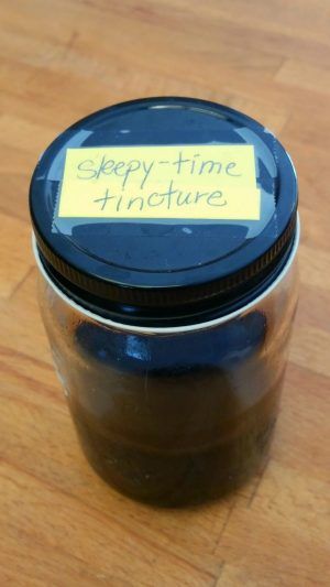 Sleepy Time Tincture - The Sparrow's Home Diy Sleep Tincture, Natural Calming Remedies, Sleep Tincture Recipes, Medicinal Tinctures, Holistic Homemaking, Earth Creature, Tincture Recipes, Sleep Tincture, Medicinal Remedies