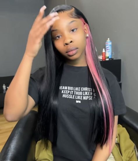 Black Wig With Pink Peekaboo, Peekaboo Frontal Wig, Pink And Black Sew In Weave, Pink Highlight Sew In, Color Leave Out Sew In, Black Wig With Pink Highlights Side Part, Cute Sew Ins With Color, Peak A Boo Quick Weave, Peekaboo Half Up Half Down