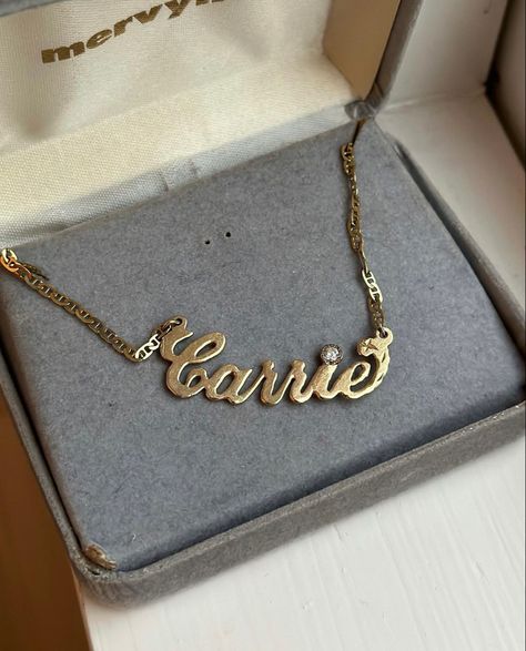 Carrie Necklace, Cynthia Nixon, Baguette Bags, Name Necklaces, Mexican Jewelry, Silver Anniversary, Nameplate Necklace, Jewelry Fashion Trends, And Just Like That