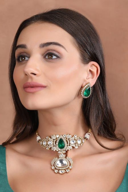 Buy Green Kundan Embellished Pendant Choker Set by Auraa Trends Online at Aza Fashions.