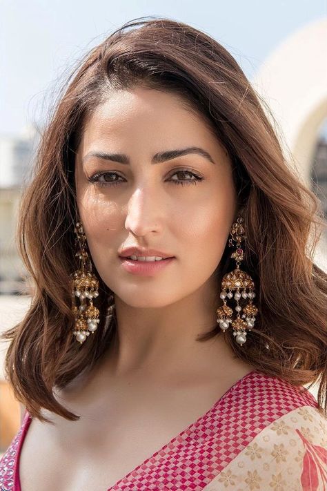 Pink Kurti, Celebrity Portraits Drawing, Yami Gautam, Angels Beauty, Actors Images, Gallery Photo, Photo Challenge, Classic Beauty, Actress Photos