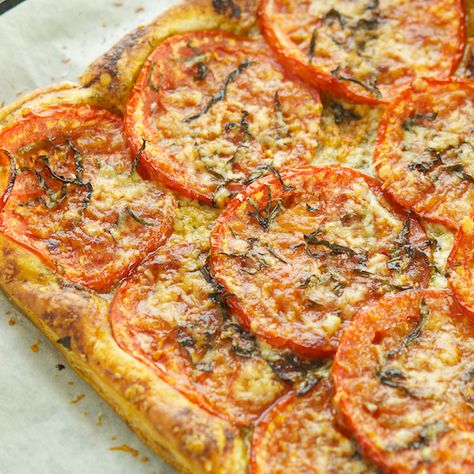 Heirloom Tomato Tart, Food Network Chefs, Savory Pies, Tomato Tart, Savory Tart, Pastry Tart, Food Board, Tomato Recipes, Tart Recipes