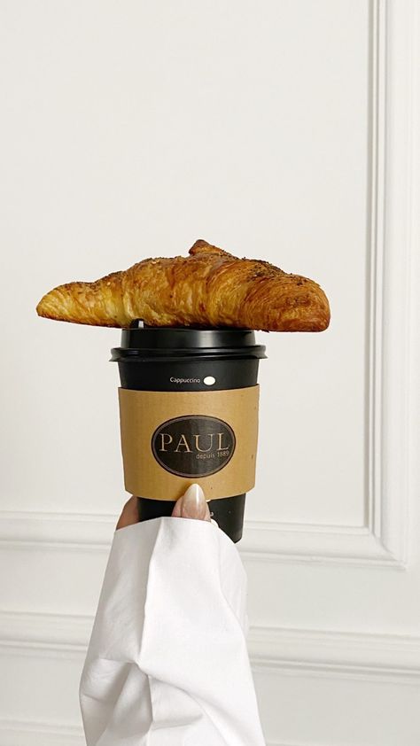 Croissants Aesthetic, September Photoshoot, Paul Coffee, Croissant Aesthetic, Coffee Shots, Croissant Coffee, Titanic Art, Instagram Blogging, Coffee Aesthetics