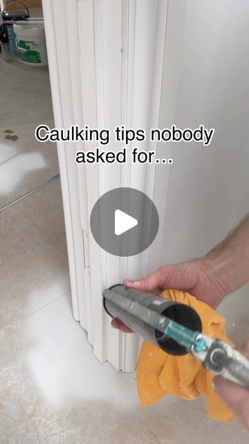 David Fitzpatrick on Instagram: "Caulking tips nobody asked for 👨🏻‍🎨  Caulk ~ @paintwarrior_ 🔥🔥🔥  #caulk #decorating #diy #renovation #tips" Caulking With A Spoon, Caulking Hacks Tips And Tricks, Caulk Hacks, How To Caulk Like A Pro, Caulking Tips Bathroom, Calking Tips, Caulking Hacks, Caulking Baseboards, Bathroom Caulking