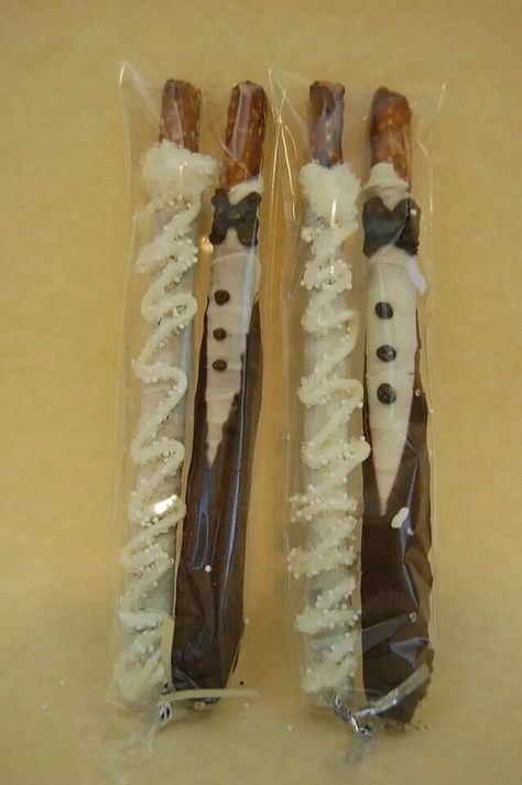 Bridal party favors Covered Pretzel Rods, Dipped Pretzels, Chocolate Covered Pretzel, Chocolate Covered Pretzel Rods, Pretzel Rods, Diy Shower, Bridal Lehengas, Favors Diy, Chocolate Covered Pretzels