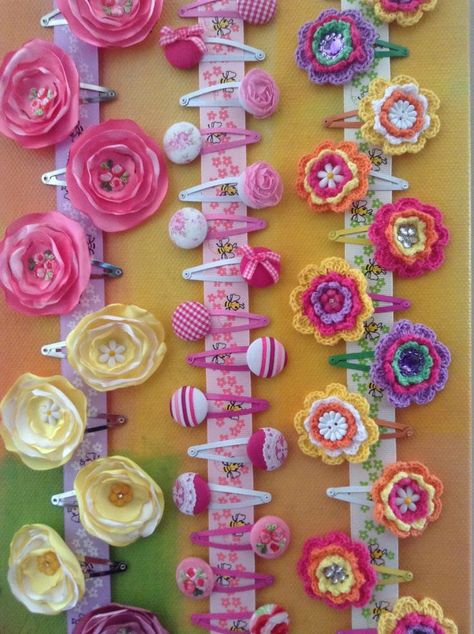 Craft Stall Display Ideas, Match Lighter, Craft Stall Display, Crochet Craft Fair, Market Day Ideas, Fete Ideas, Carnival Crafts, Handmade Hair Clips, Sell Ideas