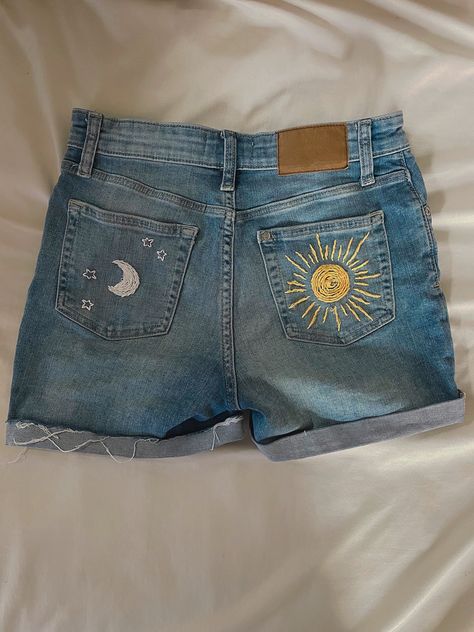 Beachy Jean Shorts, Embroidery Back Pocket Jeans, Star Embroidered Jeans, Sun And Moon Pants, Sun And Moon Shoes, Shorts Embroidery Ideas, Tangled Sun Embroidery, Jean Short Embroidery, Embroidered Shorts Diy