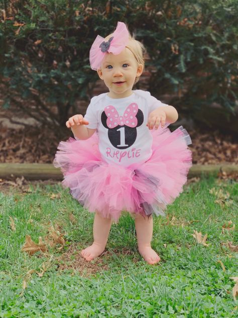 Minnie Mouse First Birthday Outfit, Minnie Mouse 1st Birthday Outfit, Minnie First Birthday, Minnie Mouse First Birthday, Twins First Birthday, Mickey Mouse Costume, Birthday Party Pink, Minnie Mouse 1st Birthday, Minnie Mouse Outfits