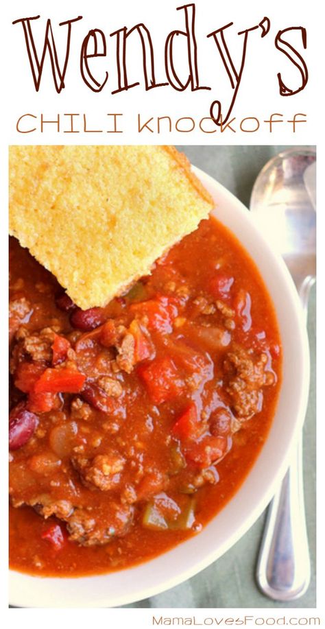 Copycat Wendy's Chili Recipe Wendy's Chili, Wendys Chili Recipe, Healthy Version, Chili Soup, Copykat Recipes, Copycat Restaurant Recipes, Green Peppers, Lean Beef, Soups Stews