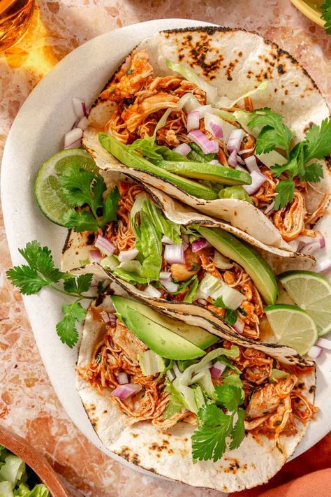 Crockpot Chicken Tinga Tacos - Rachael's Good Eats Chicken Tinga Tacos, Tinga Tacos, Crockpot Pot Roast, High Protein Salads, Chicken Tinga, Marry Me Chicken, Crock Pot Tacos, Love At First Bite, Spicy Tomato Sauce